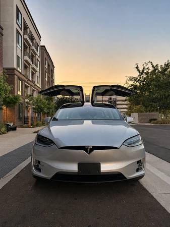 2018 Tesla Model X 75D 4dr Sport Utility Automatic — photo 6
