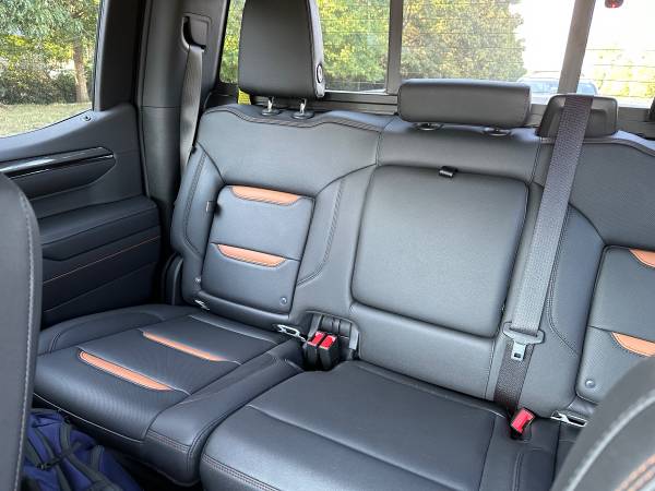 2023 GMC Sierra 1500 AT4 — photo 7