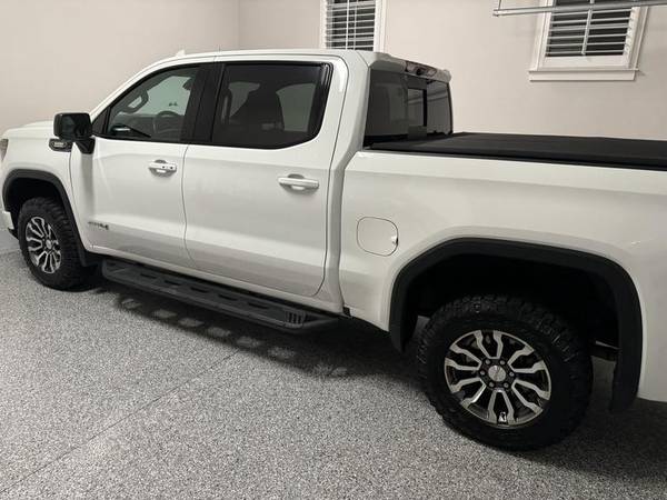2023 GMC Sierra 1500 AT4 — photo 8