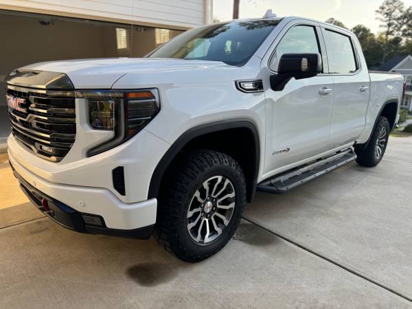 2023 GMC Sierra 1500 AT4 — photo 4