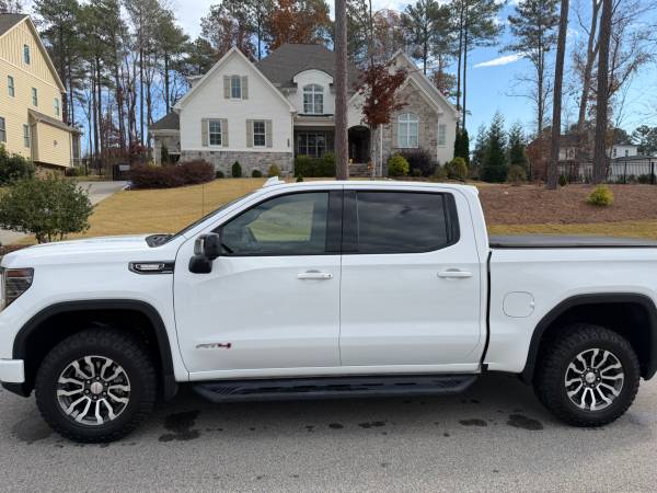 2023 GMC Sierra 1500 AT4 — photo 1