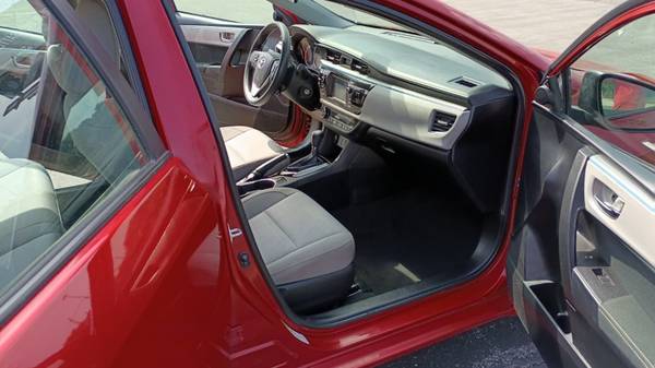 2016 Toyota Corolla S 4dr Sedan CVT — photo 7