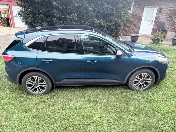2020 Ford Escape SEL 4dr Front-Wheel Drive Automatic — photo 5