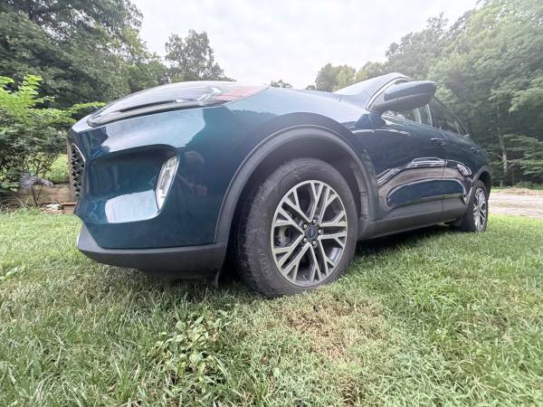 2020 Ford Escape SEL 4dr Front-Wheel Drive Automatic — photo 3