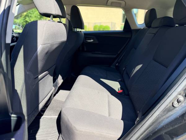 2017 Toyota Corolla IM Base 5dr Hatchback CVT — photo 8