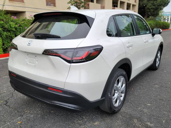2025 Honda Hrv Lx — photo 10