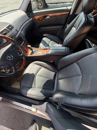2005 Mercedes-Benz E320 — photo 9