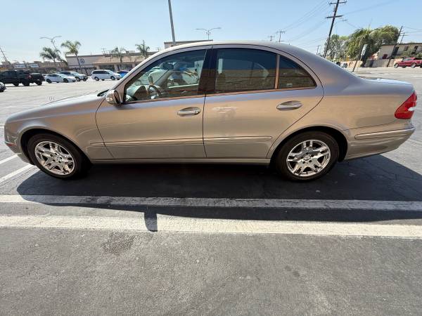 2005 Mercedes-Benz E320 — photo 11