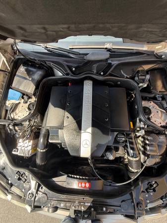 2005 Mercedes-Benz E320 — photo 4