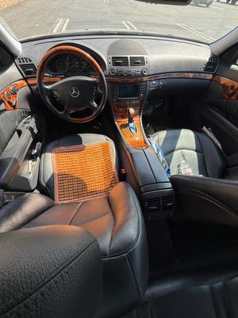 2005 Mercedes-Benz E320 — photo 8