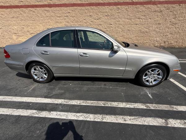 2005 Mercedes-Benz E320 — photo 12