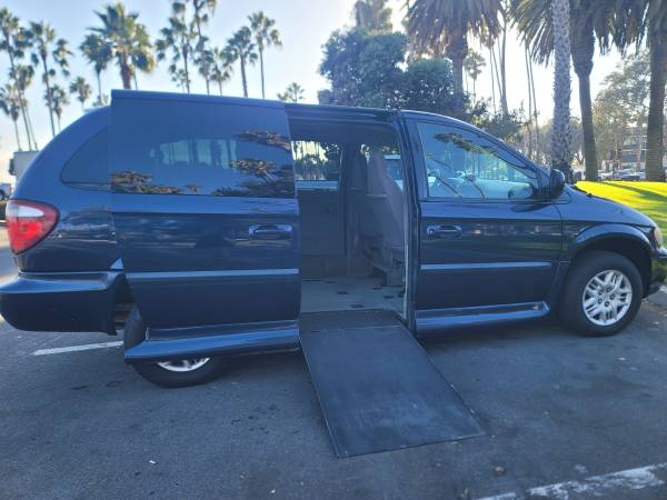 2002 Dodge Caravan SE Passenger Van Automatic — photo 4