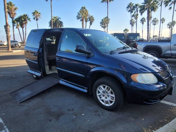 2002 Dodge Caravan SE Passenger Van Automatic — photo 5