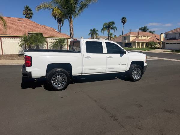 2015 Chevrolet Silverado 1500 1LT — photo 9