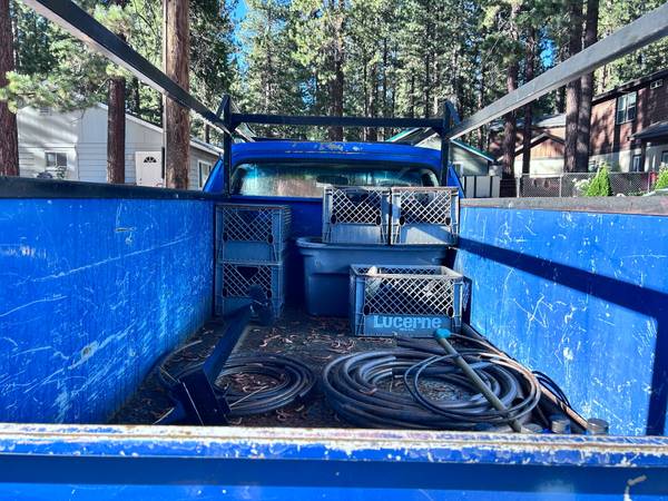 1993 Dodge RAM 50 Base 2dr Standard Cab SB — photo 2