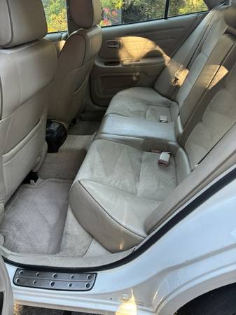 2001 Lexus IS 300 Base 4dr Sedan Automatic — photo 6