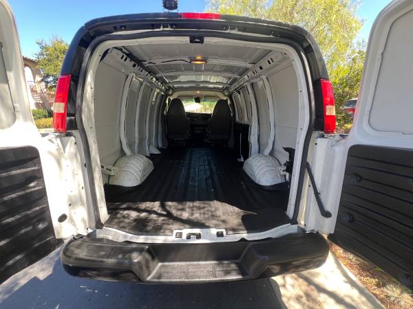 2014 Chevrolet Express 2500 Work Van — photo 6