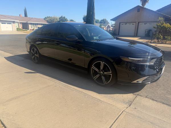2025 Honda Accord Hybrid Sport-L Sedan Front Wheel Drive CVT — photo 1