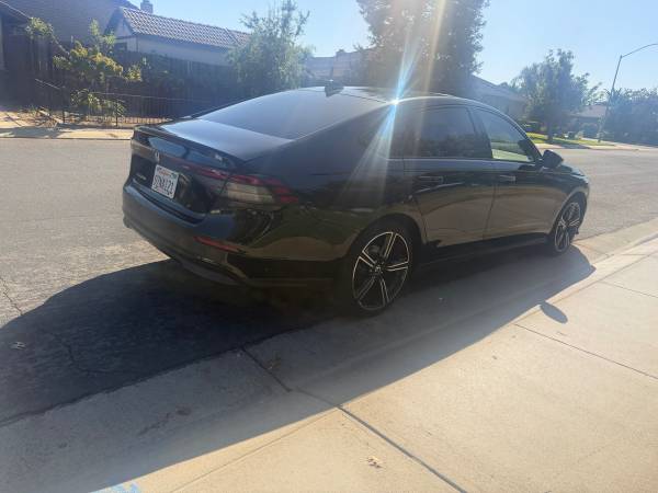 2025 Honda Accord Hybrid Sport-L Sedan Front Wheel Drive CVT — photo 3