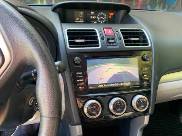 2017 Subaru Forester 2.5i Premium — photo 8