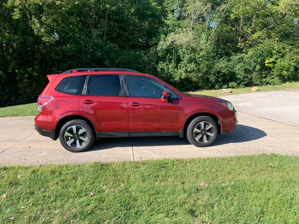 2017 Subaru Forester 2.5i Premium — photo 4