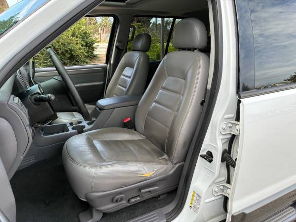 2005 Ford Explorer XLT 4.6L — photo 10