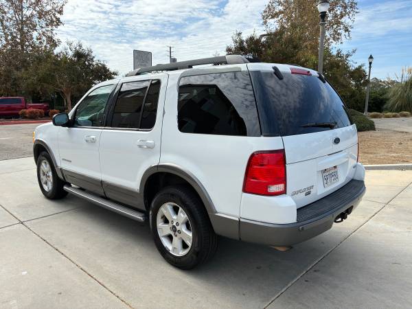 2005 Ford Explorer XLT 4.6L — photo 3