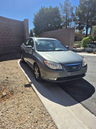 2010 Hyundai Elantra SE — photo 2