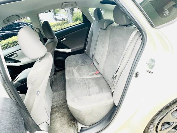 2012 Toyota Prius Two 5dr Hatchback CVT — photo 5