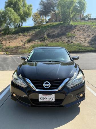 2017 Nissan Altima 2.5 SV 4dr Sedan 2017.5 CVT — photo 2