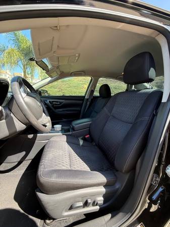2017 Nissan Altima 2.5 SV 4dr Sedan 2017.5 CVT — photo 10