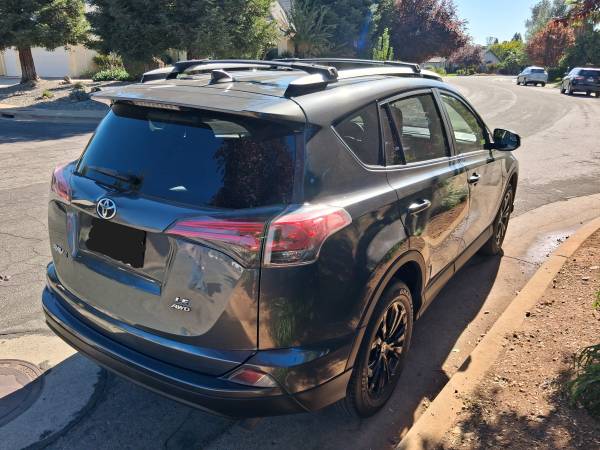 2016 Toyota Rav4 SE 4dr All-wheel Drive Automatic — photo 3