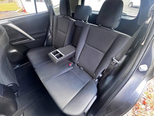 2016 Toyota Rav4 SE 4dr All-wheel Drive Automatic — photo 11