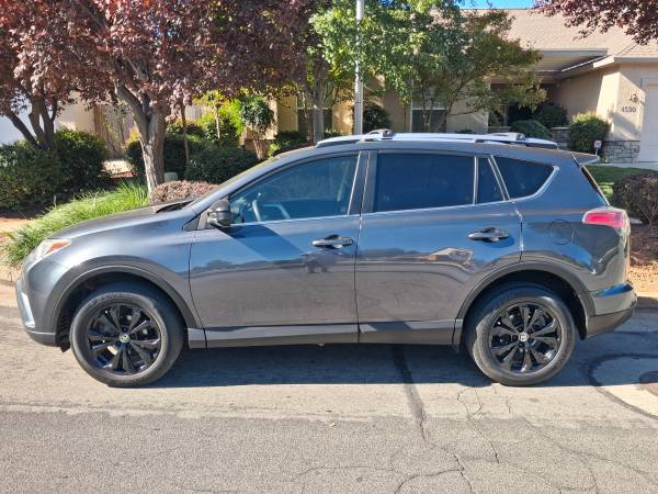 2016 Toyota Rav4 SE 4dr All-wheel Drive Automatic — photo 1
