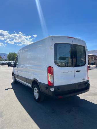 2015 Ford Transit 250 Base Low Roof Cargo Van 130 in. WB Automatic — photo 4
