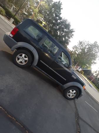 2008 Dodge Nitro SXT 4dr 4x4 Manual — photo 2