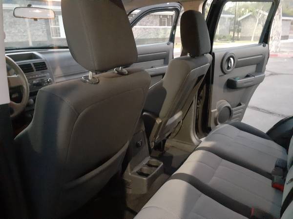 2008 Dodge Nitro SXT 4dr 4x4 Manual — photo 6