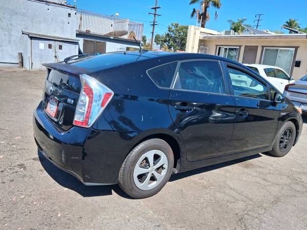 2012 Toyota Prius Two 5dr Hatchback CVT — photo 3