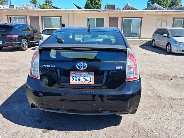 2012 Toyota Prius Two 5dr Hatchback CVT — photo 5