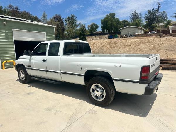 1997 Dodge RAM 2500 Base 2dr ST Extended Cab LB — photo 3