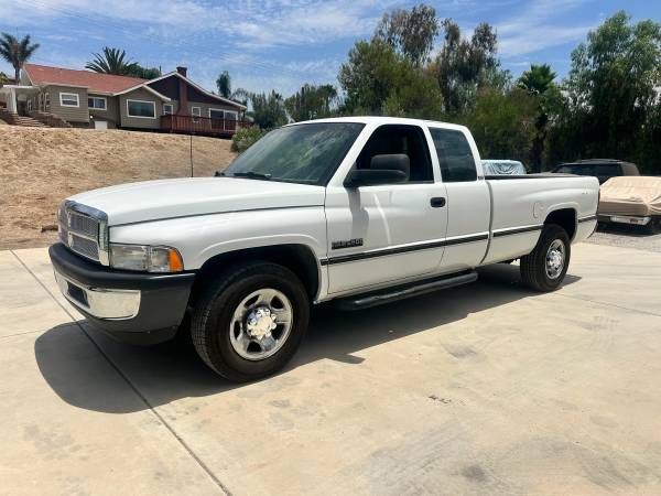 1997 Dodge RAM 2500 Base 2dr ST Extended Cab LB — photo 4