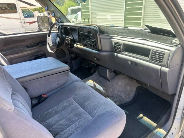 1997 Dodge RAM 2500 Base 2dr ST Extended Cab LB — photo 8