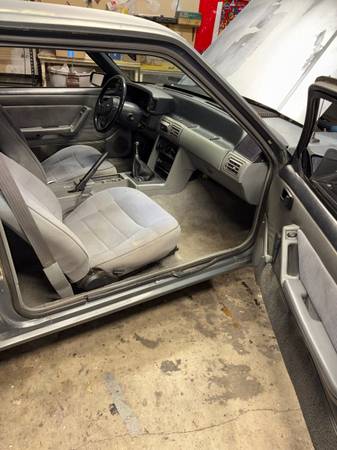 1988 Ford Mustang LX 2dr Coupe — photo 9