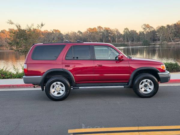 1999 Toyota 4runner SR5 V6 4dr 4x4 Automatic — photo 8