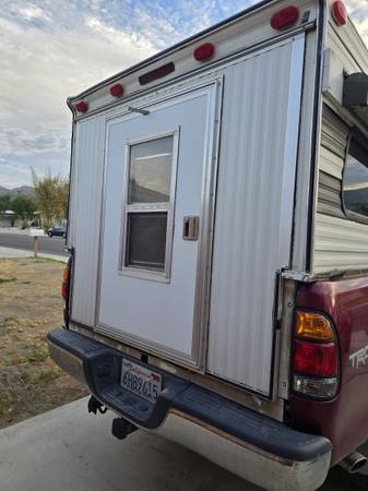 2000 Toyota Tundra SR5 V8 2dr 4x4 Regular Cab 8 ft. box Automatic — photo 4