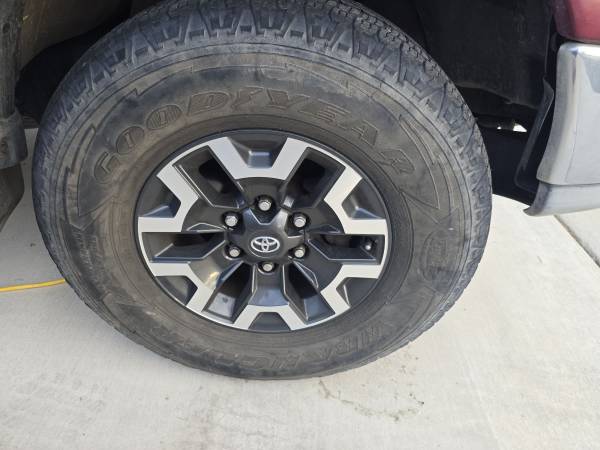 2000 Toyota Tundra SR5 V8 2dr 4x4 Regular Cab 8 ft. box Automatic — photo 10