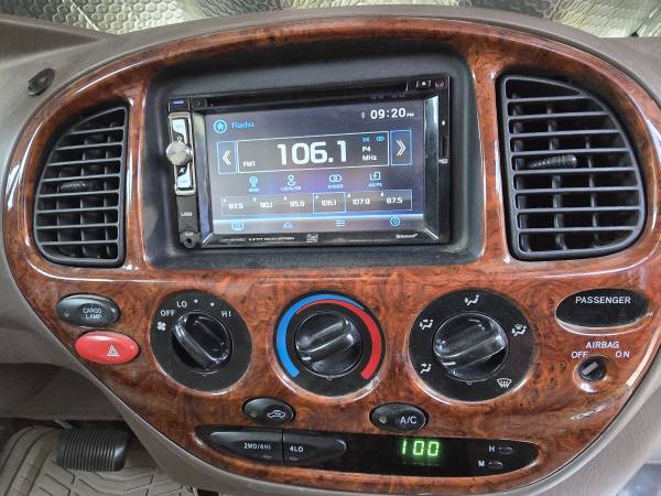 2000 Toyota Tundra SR5 V8 2dr 4x4 Regular Cab 8 ft. box Automatic — photo 7