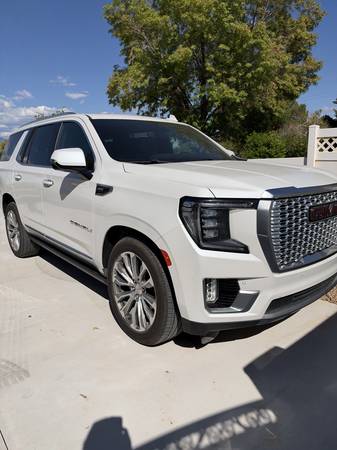 2021 GMC Yukon Denali 4x4 Automatic — photo 2