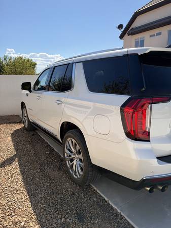 2021 GMC Yukon Denali 4x4 Automatic — photo 4