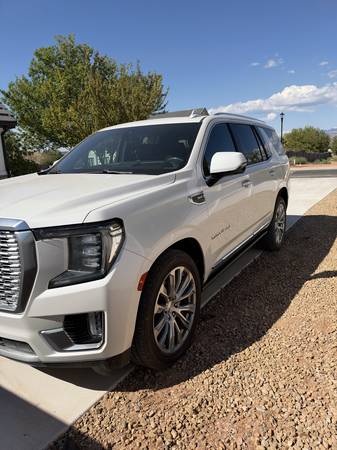 2021 GMC Yukon Denali 4x4 Automatic — photo 1